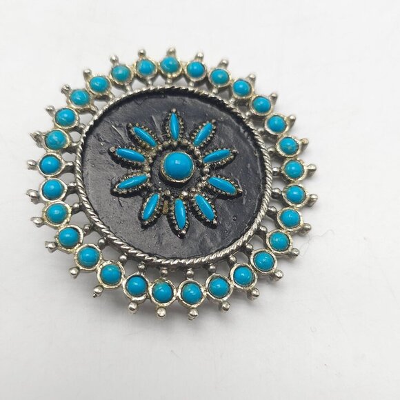 Round Faux Turquoise Brooch Pin With Flower Design Silver-Tone Finish Medallion - Picture 2 of 4